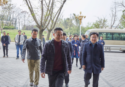 成都市成華區(qū)黨政“四大班子”領(lǐng)導(dǎo) 蒞臨賽英科技考察、調(diào)研